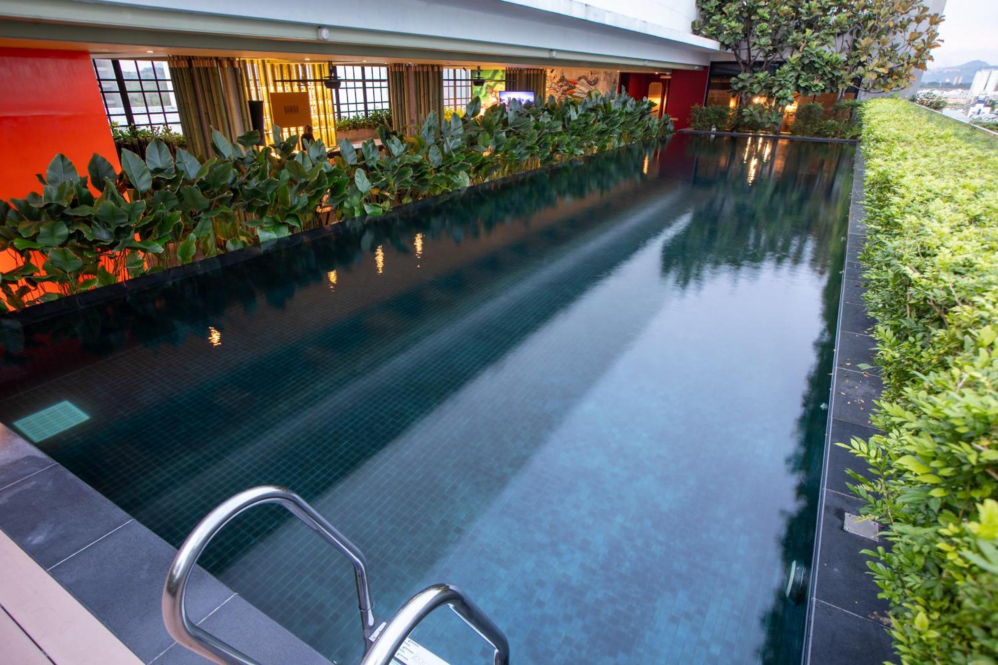 The Upper House, Batu Kawan Hotel Simpang Ampat  Ngoại thất bức ảnh