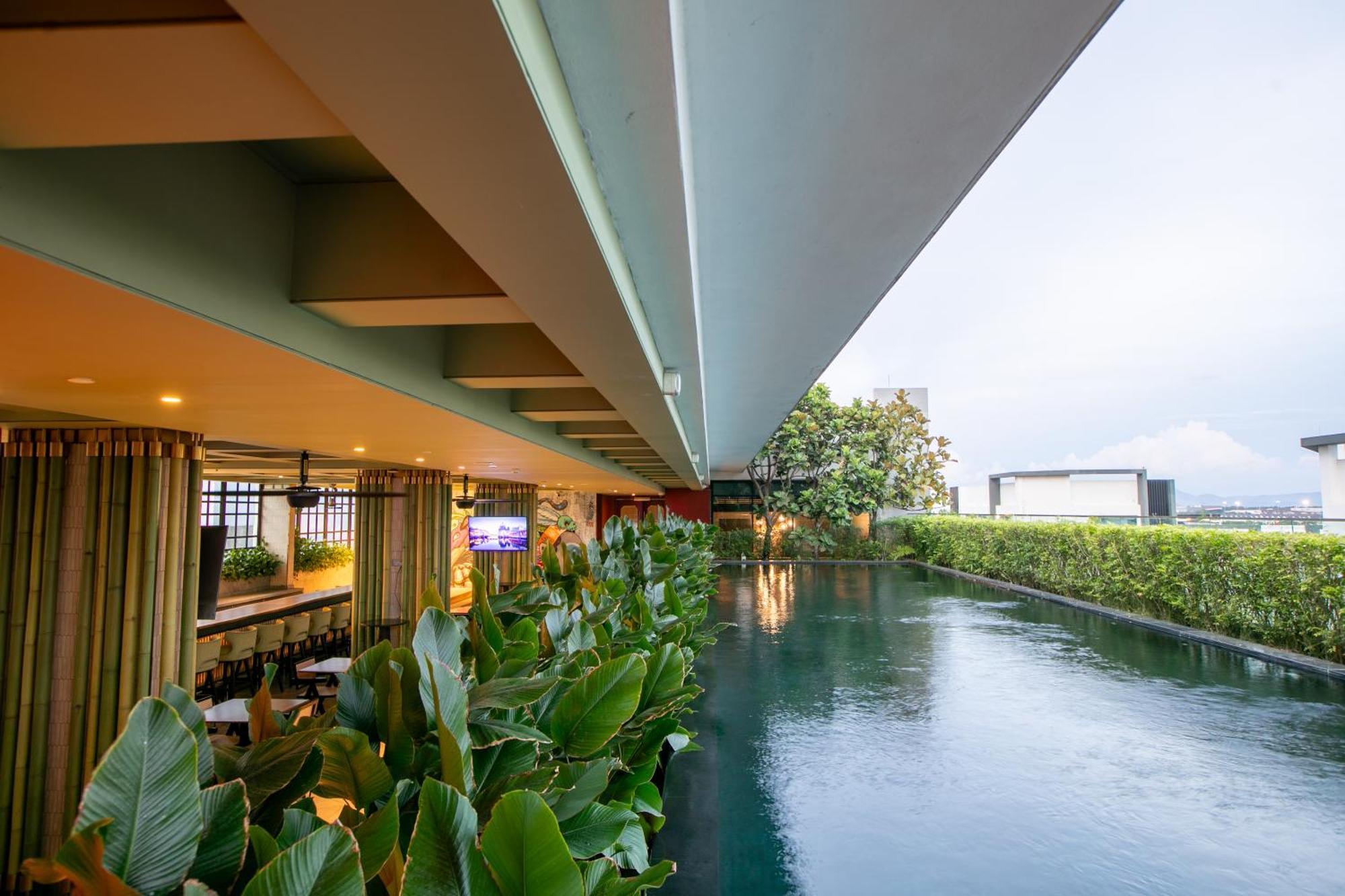 The Upper House, Batu Kawan Hotel Simpang Ampat  Ngoại thất bức ảnh